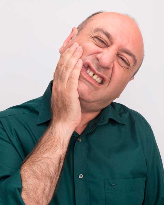 benefícios-do-implante-dentério-para-a-mastigação